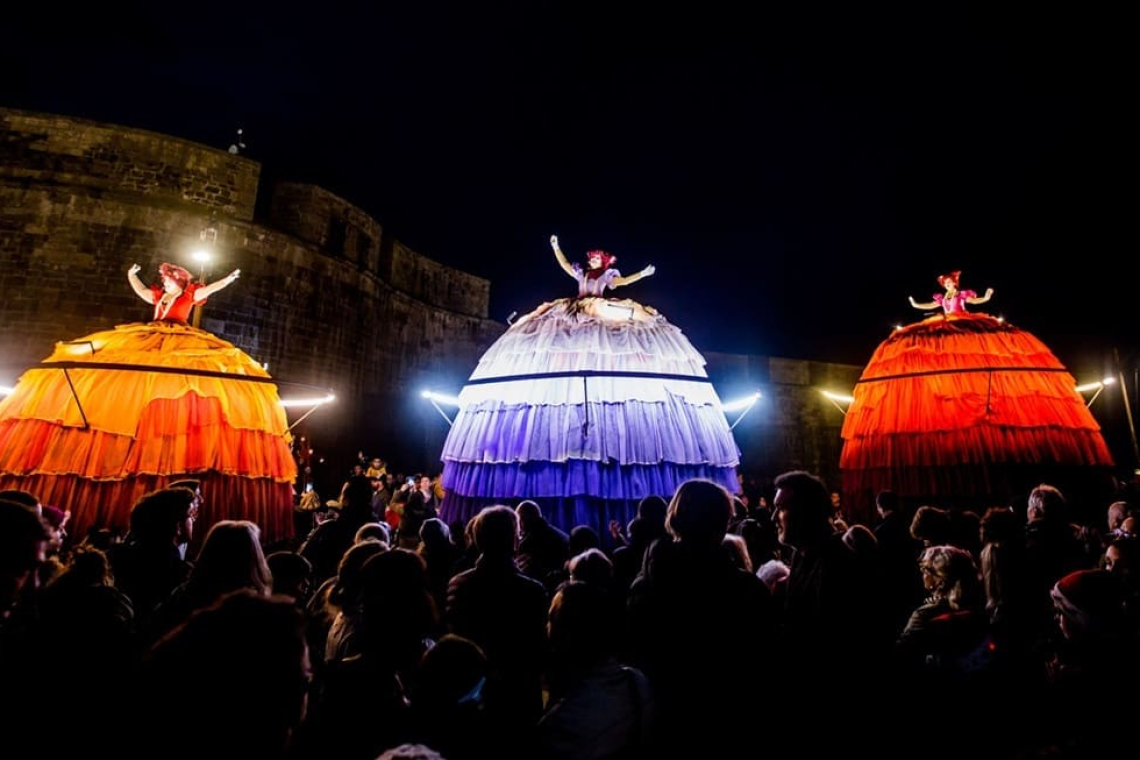 Muñecas gigantes despedirán el FIAV Bogotá 2024