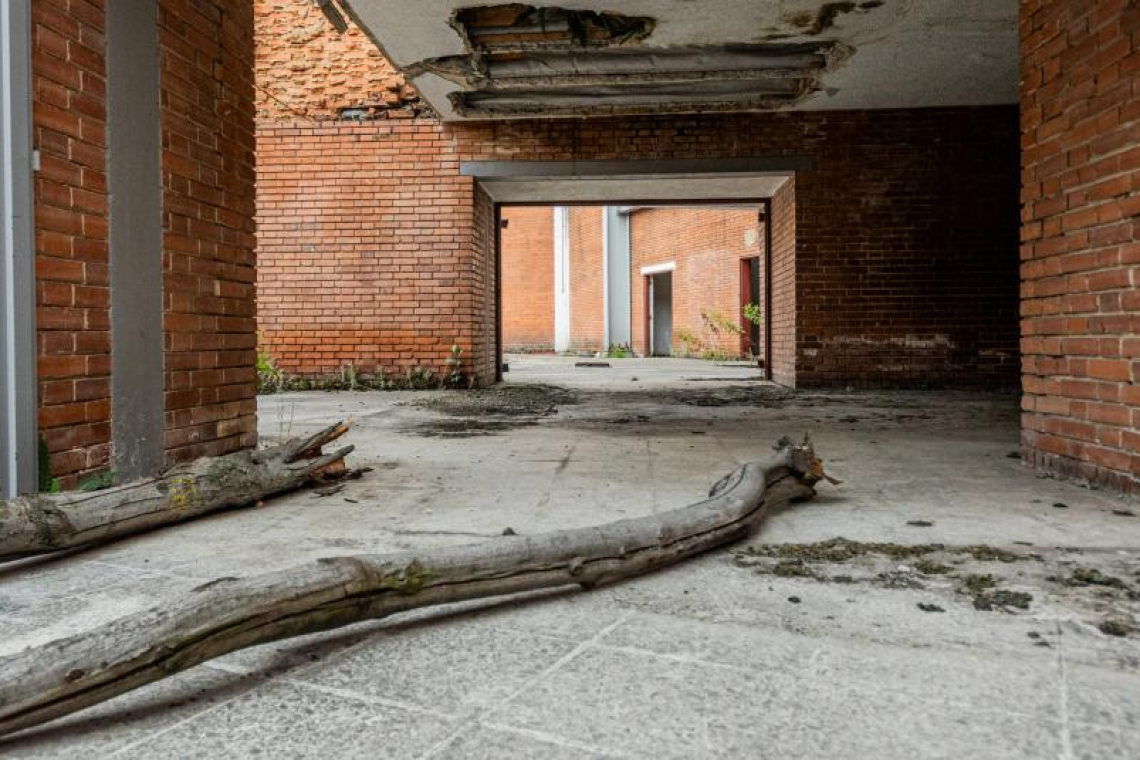 Unidad Deportiva El Salitre, 8 años de estado crítico