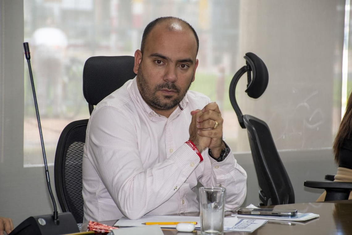 Administración local celebra la creación de la Mesa de Comunicación de Engativá