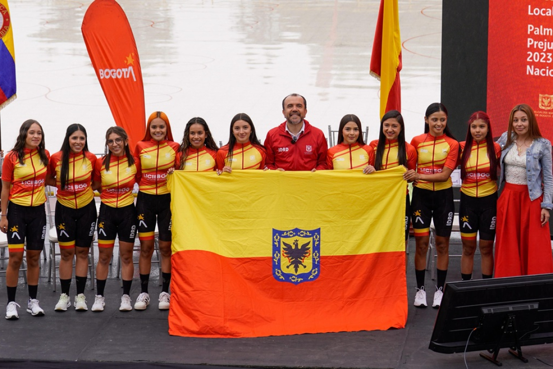 Nuevo equipo capitalino de ciclismo femenino