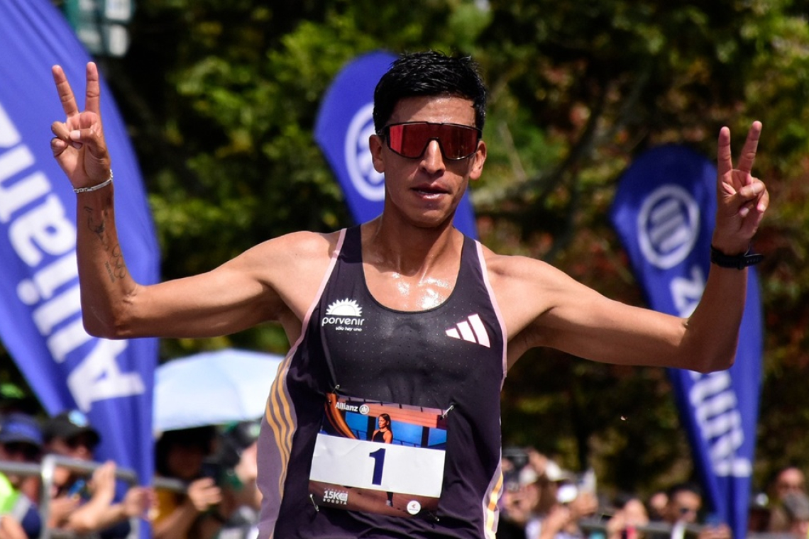 Iván González, Oro en la maratón de Cali 