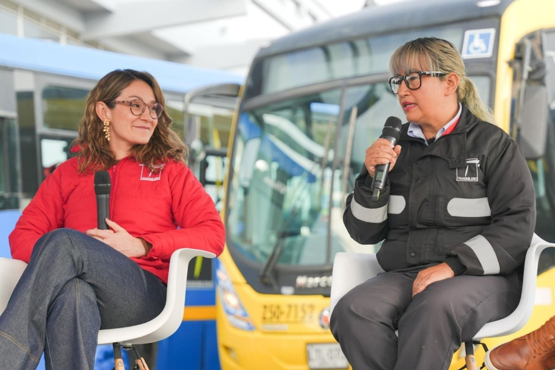 Capacitación, licencia de conducción y vinculación laboral para mujer de Engativá