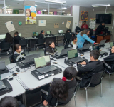 Colegios de Engativá reciben dotación tecnológica