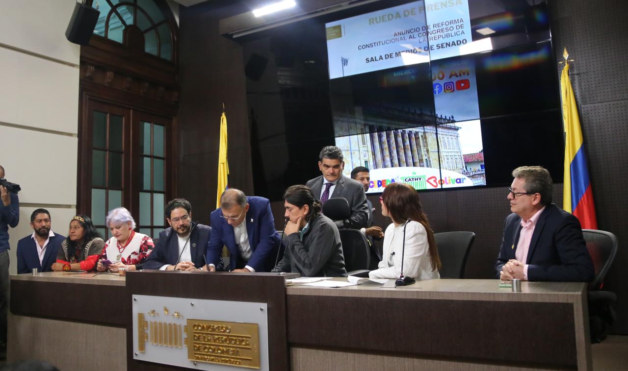 Radicado proyecto para reducir salario a congresistas